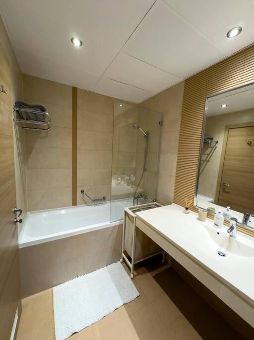 Luxury 2 Bedroom Bucarest